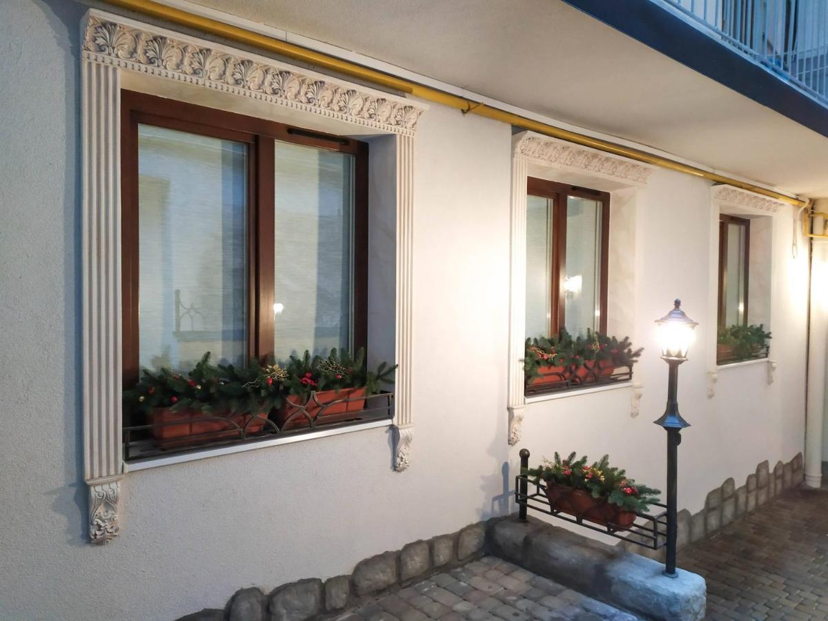 Rynok 25 Deluxe Lviv Center Apartment Exterior photo